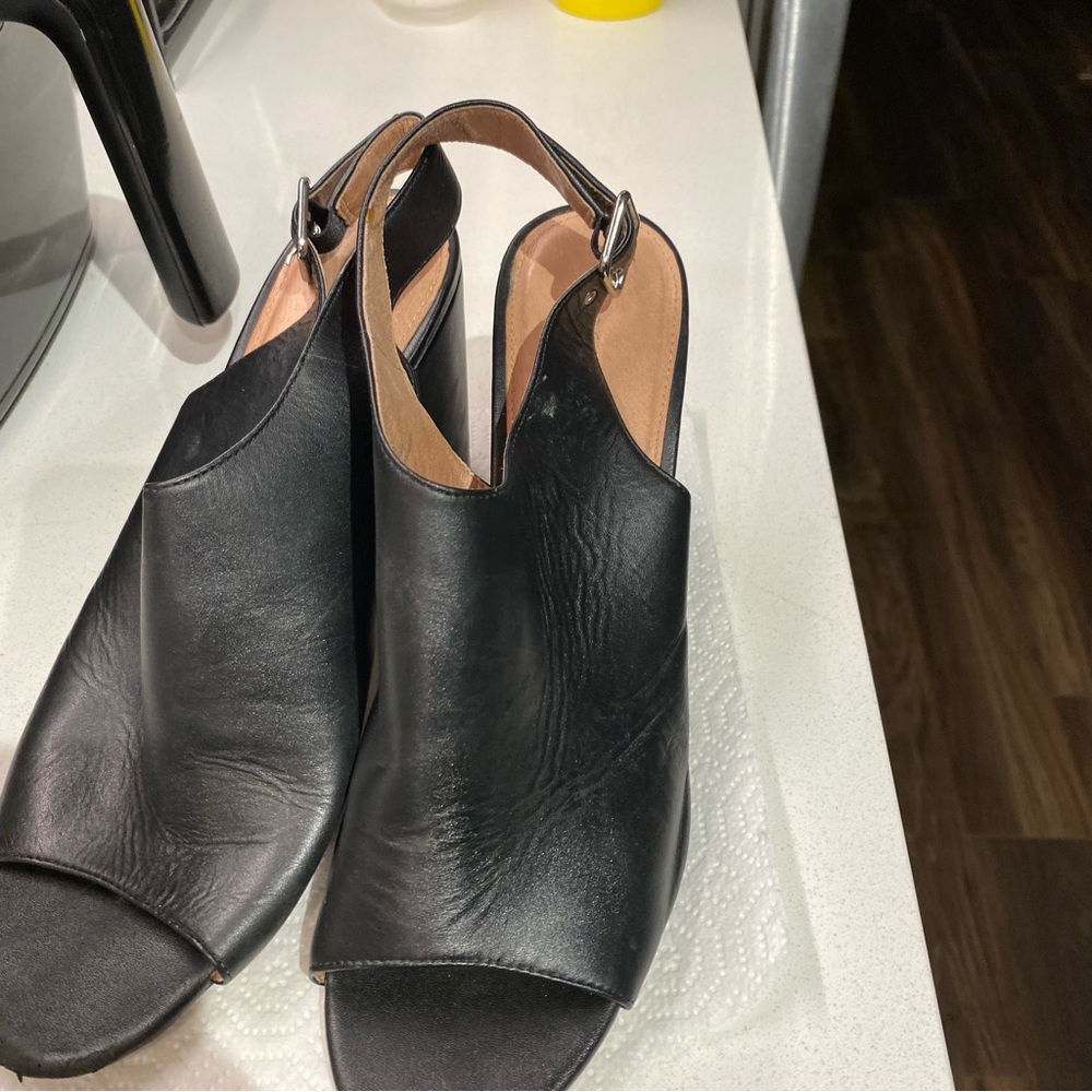 Peep toe heels